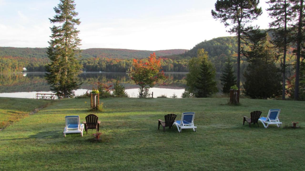 Motel Ours Bleu Lac-Saguay Exterior photo